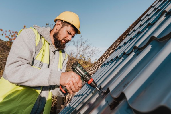 Things to Check Before Working with a Roofing Specialist Things to Check Before Working with a Roofing Specialist